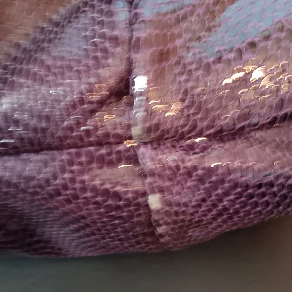 VINTAGE WOMEN'S BRIGHTON NOLITA PURPLE PATENT LEATHER HOBO BAG